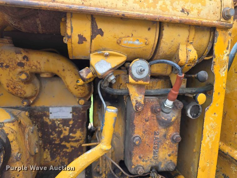 image for item EV2236 Caterpillar 212 motor grader