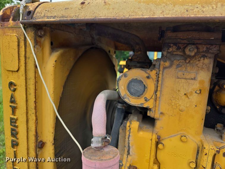 image for item EV2236 Caterpillar 212 motor grader
