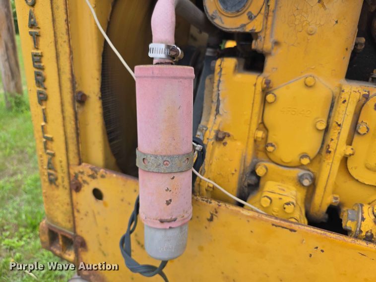 image for item EV2236 Caterpillar 212 motor grader