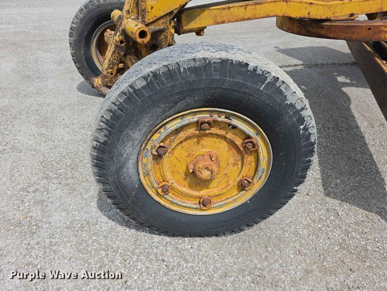 image for item EV2236 Caterpillar 212 motor grader