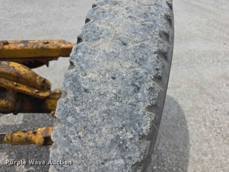 image for item EV2236 Caterpillar 212 motor grader
