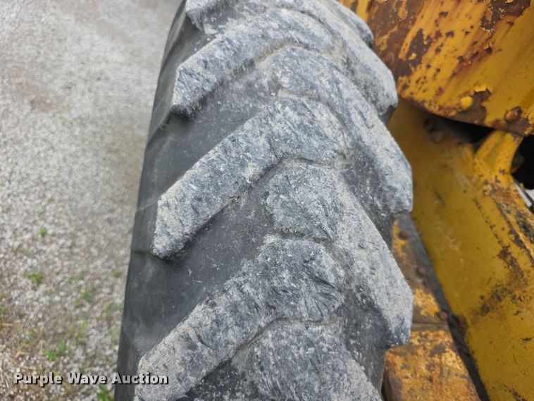 image for item EV2236 Caterpillar 212 motor grader