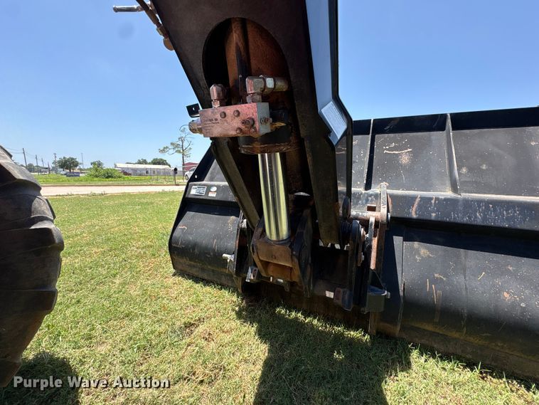image for item EW0013 2018 Manitou MLT960 ST4 S2 telehandler