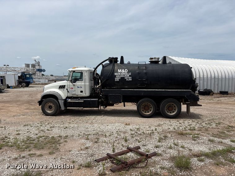 image for item EW0014 2012 Mack Granite tank truck