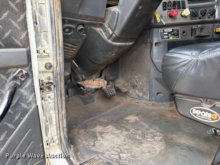 image for item EW0014 2012 Mack Granite tank truck