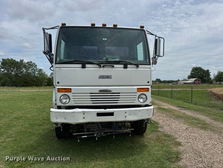 image for item EW0020 2000 Freightliner FC70 street sweeper truck