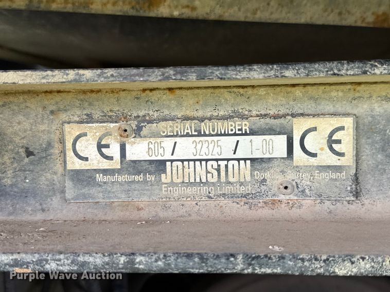 image for item EW0020 2000 Freightliner FC70 street sweeper truck