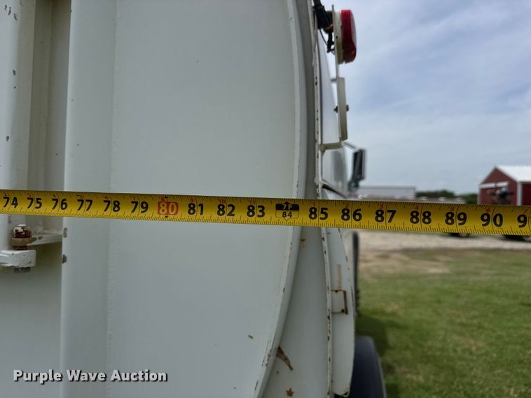image for item EW0020 2000 Freightliner FC70 street sweeper truck