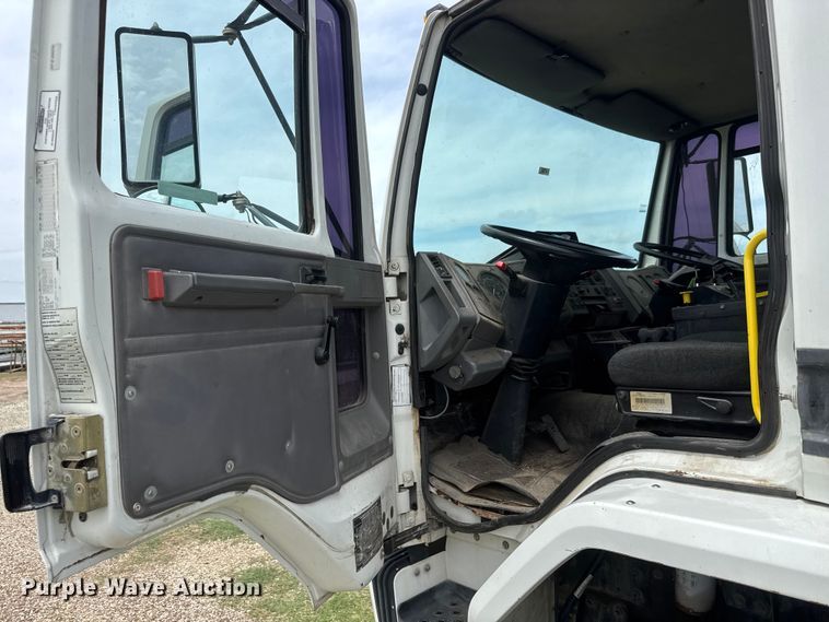 image for item EW0020 2000 Freightliner FC70 street sweeper truck