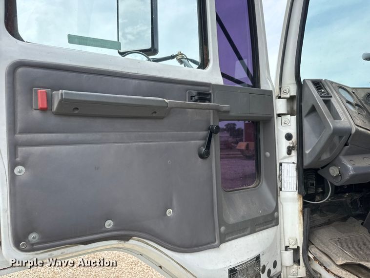 image for item EW0020 2000 Freightliner FC70 street sweeper truck