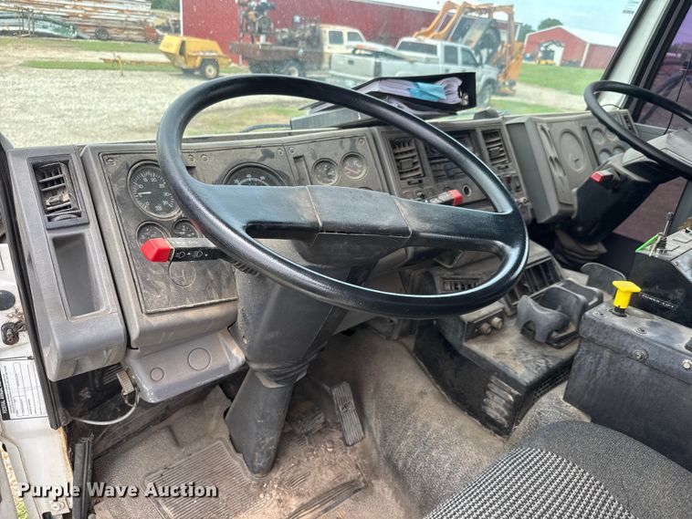 image for item EW0020 2000 Freightliner FC70 street sweeper truck