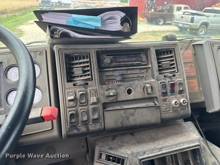 image for item EW0020 2000 Freightliner FC70 street sweeper truck