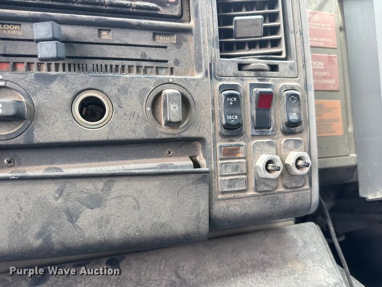 image for item EW0020 2000 Freightliner FC70 street sweeper truck