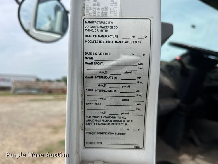 image for item EW0020 2000 Freightliner FC70 street sweeper truck