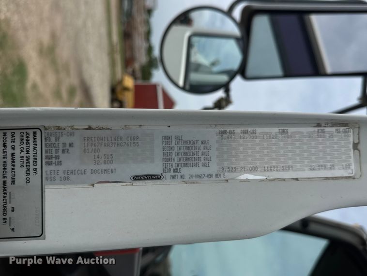 image for item EW0020 2000 Freightliner FC70 street sweeper truck