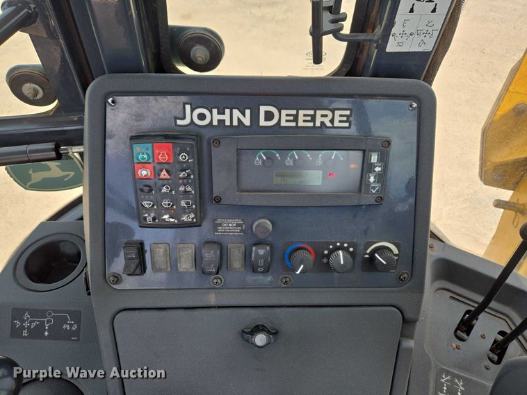 image for item EW0162 2014 John Deere 310SK backhoe