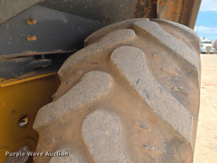 image for item EW0162 2014 John Deere 310SK backhoe