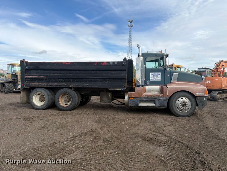 image for item EW2077 1988 Kenworth T660 dump truck