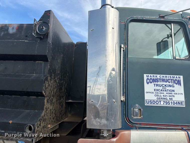 image for item EW2077 1988 Kenworth T660 dump truck