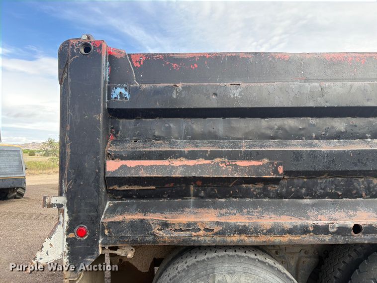 image for item EW2077 1988 Kenworth T660 dump truck