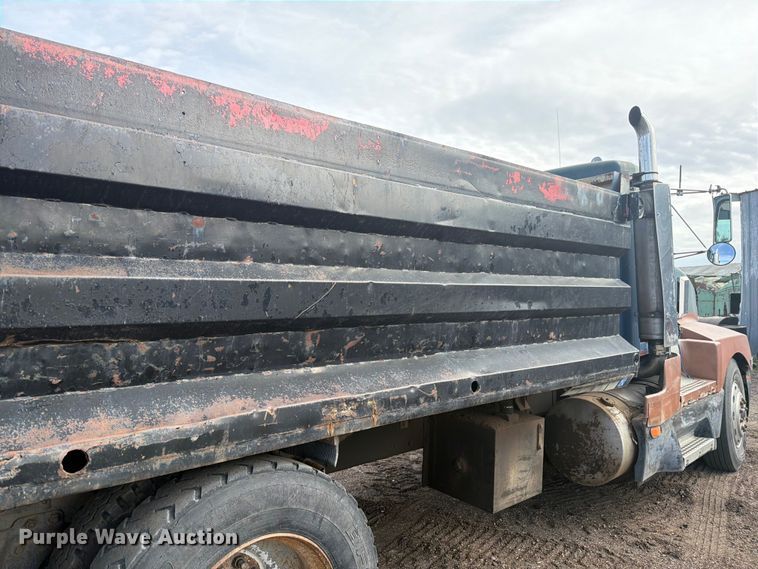 image for item EW2077 1988 Kenworth T660 dump truck