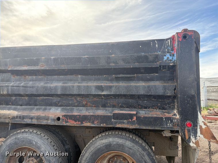 image for item EW2077 1988 Kenworth T660 dump truck
