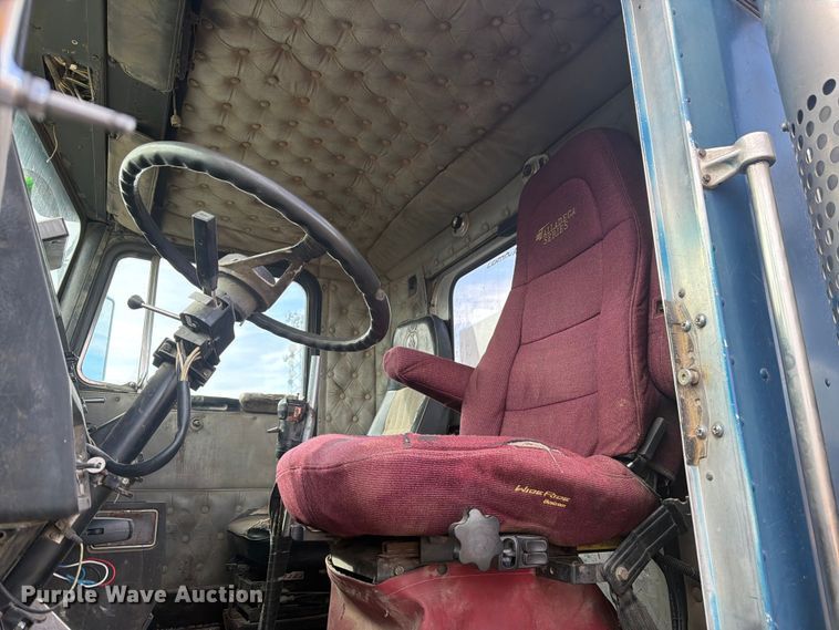 image for item EW2077 1988 Kenworth T660 dump truck