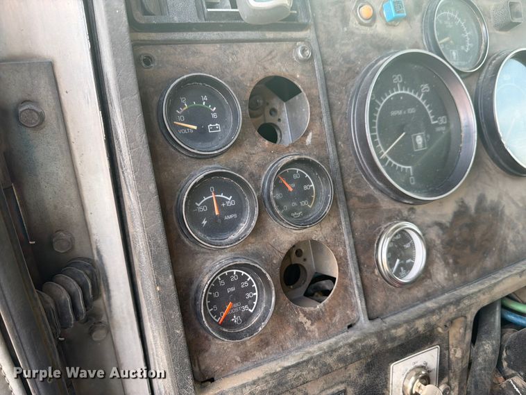image for item EW2077 1988 Kenworth T660 dump truck