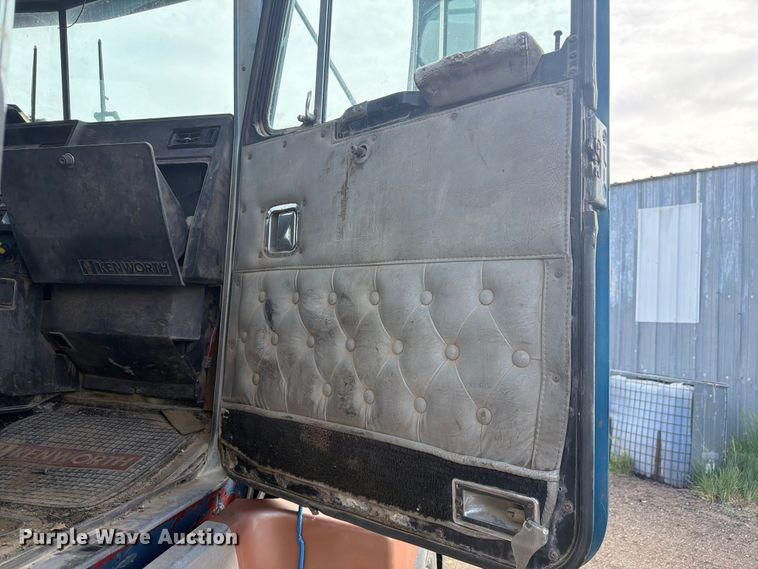 image for item EW2077 1988 Kenworth T660 dump truck