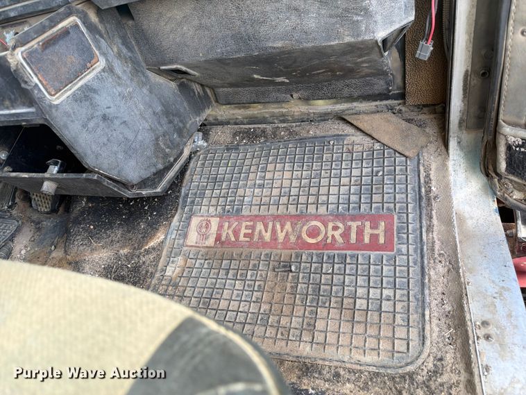image for item EW2077 1988 Kenworth T660 dump truck