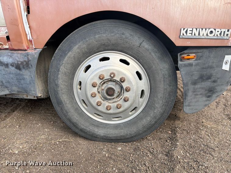 image for item EW2077 1988 Kenworth T660 dump truck