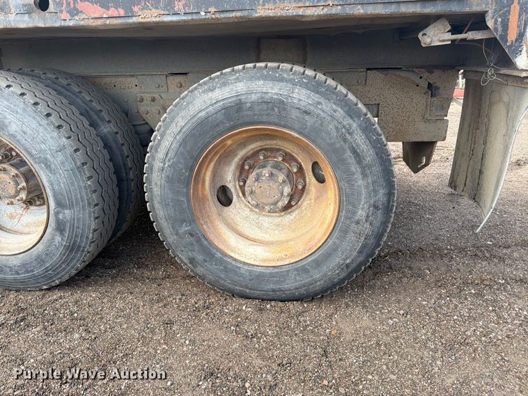 image for item EW2077 1988 Kenworth T660 dump truck