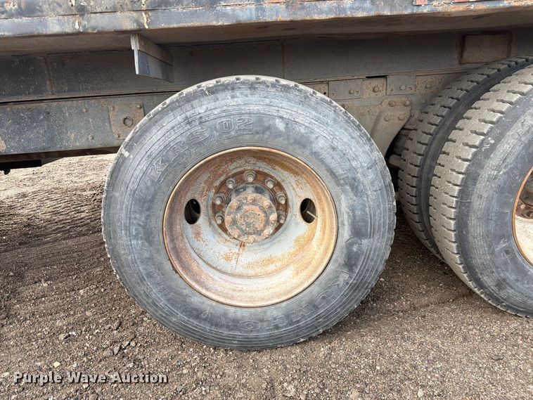image for item EW2077 1988 Kenworth T660 dump truck