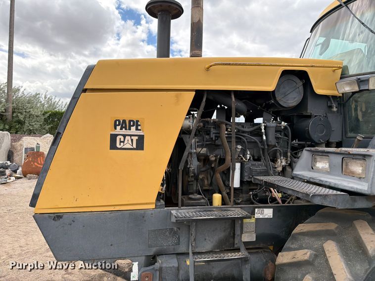 image for item EW2079 1992 Caterpillar Challenger 75 tractor