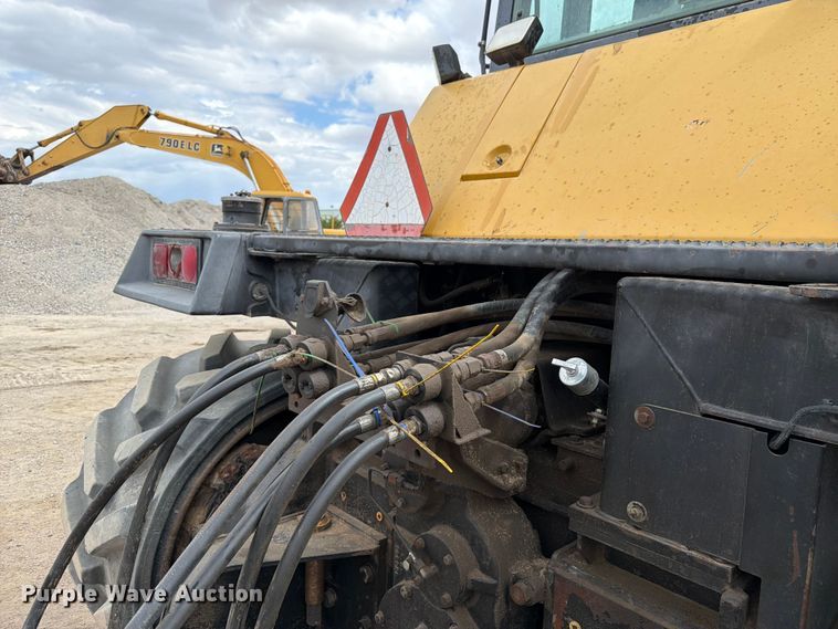 image for item EW2079 1992 Caterpillar Challenger 75 tractor