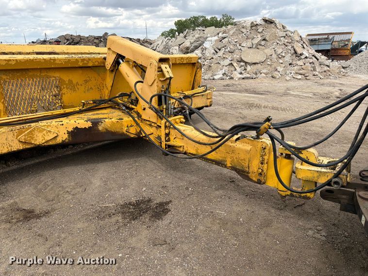 image for item EW2079 1992 Caterpillar Challenger 75 tractor