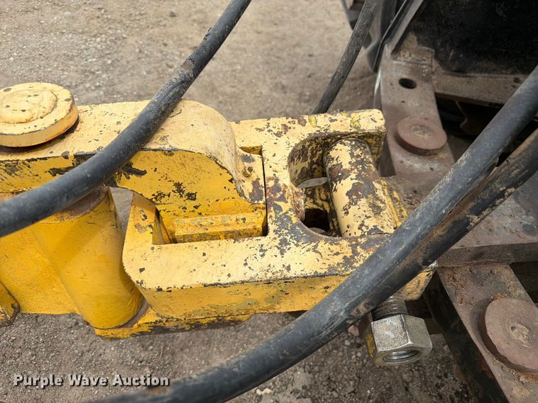 image for item EW2079 1992 Caterpillar Challenger 75 tractor
