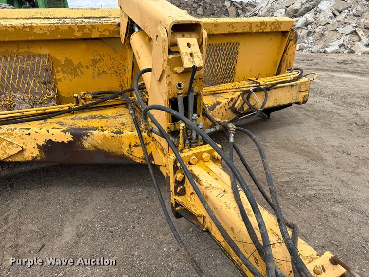 image for item EW2079 1992 Caterpillar Challenger 75 tractor