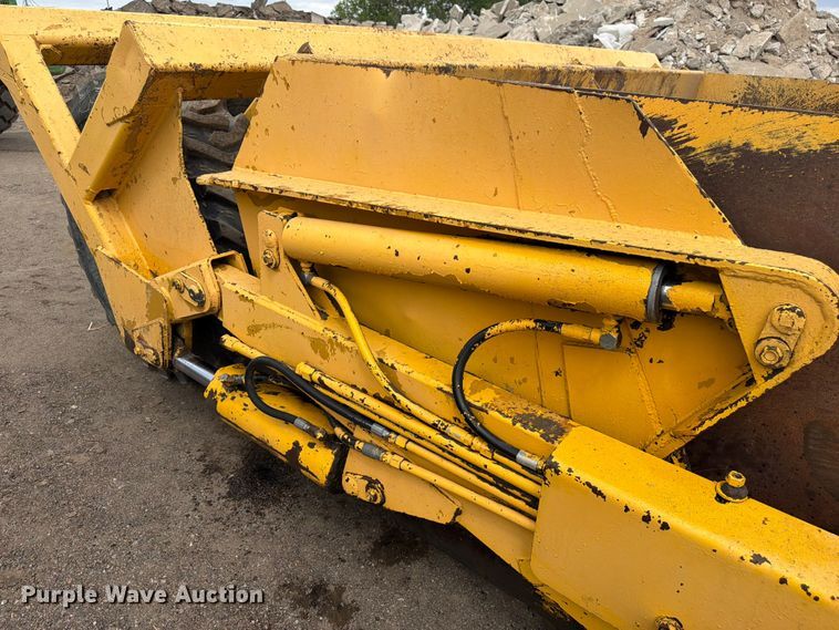 image for item EW2079 1992 Caterpillar Challenger 75 tractor