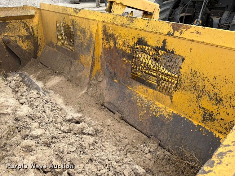 image for item EW2079 1992 Caterpillar Challenger 75 tractor