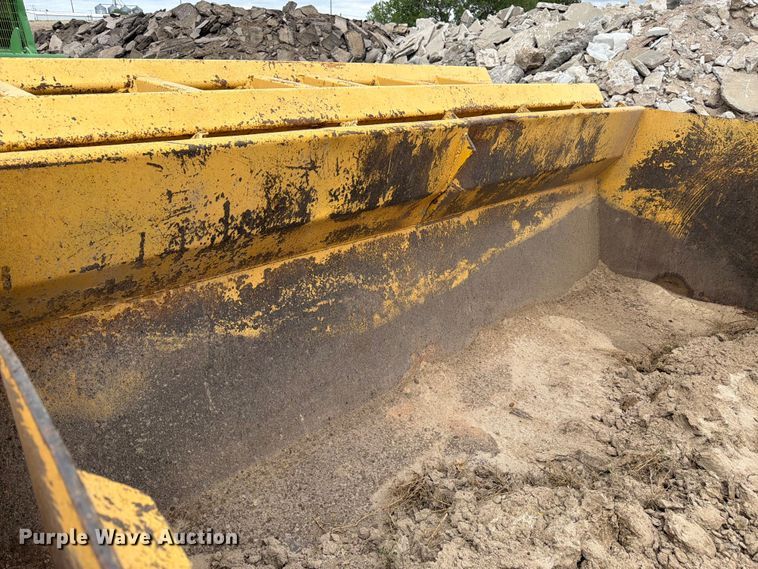image for item EW2079 1992 Caterpillar Challenger 75 tractor