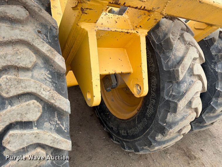 image for item EW2079 1992 Caterpillar Challenger 75 tractor