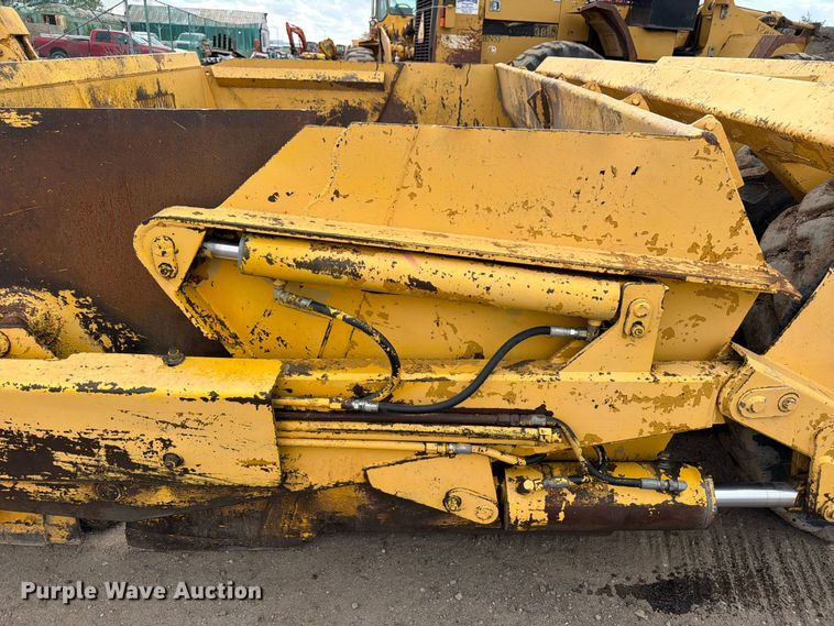image for item EW2079 1992 Caterpillar Challenger 75 tractor