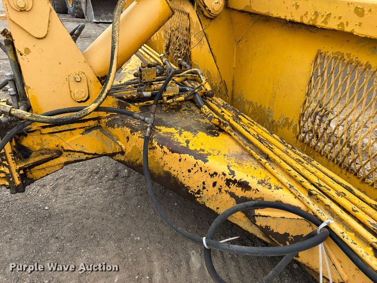 image for item EW2079 1992 Caterpillar Challenger 75 tractor