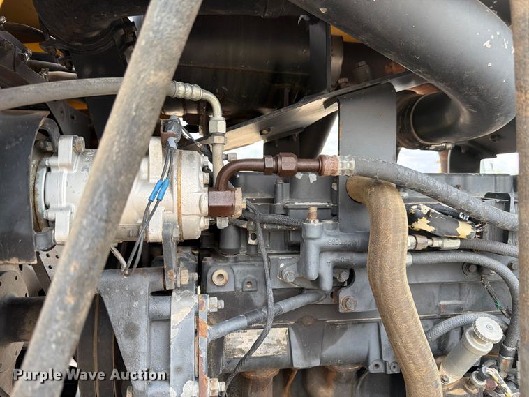 image for item EW2079 1992 Caterpillar Challenger 75 tractor