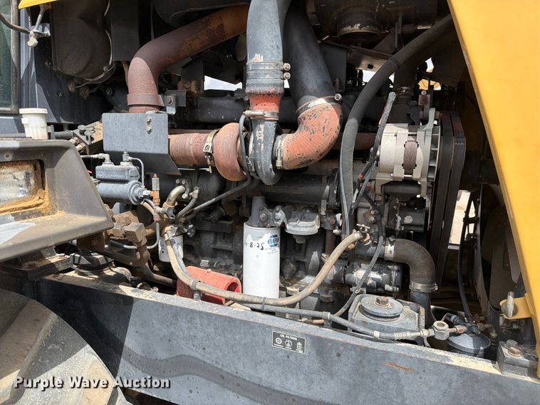 image for item EW2079 1992 Caterpillar Challenger 75 tractor