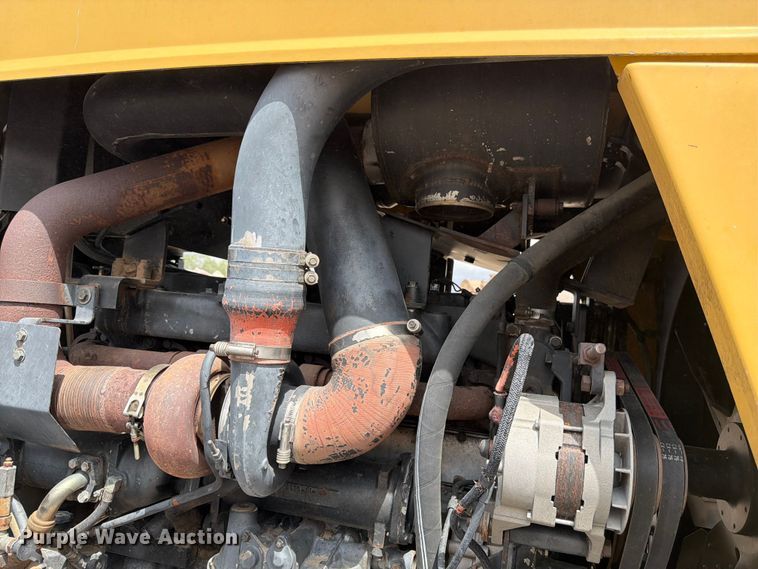 image for item EW2079 1992 Caterpillar Challenger 75 tractor