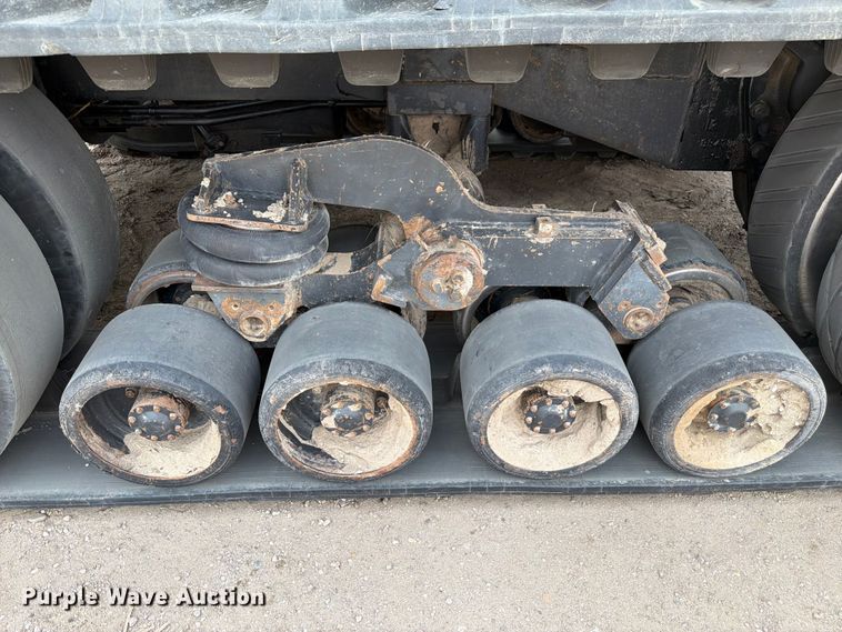 image for item EW2079 1992 Caterpillar Challenger 75 tractor