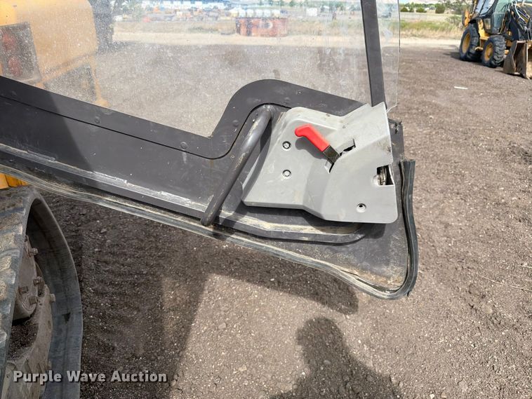 image for item EW2080 2012 Volvo MTC135C tracked skid steer loader