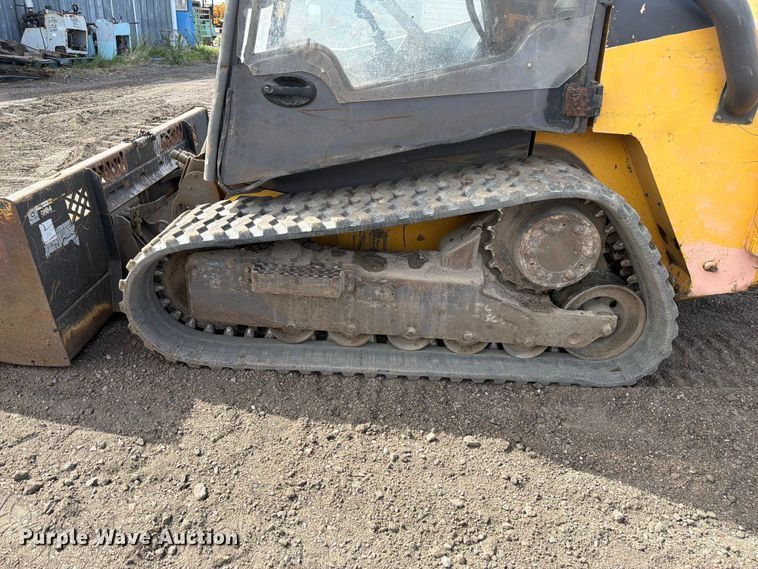 image for item EW2080 2012 Volvo MTC135C tracked skid steer loader